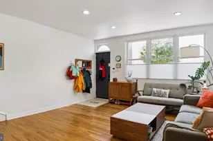 1821 S 10th St, Philadelphia, PA 19148 - Photo 6
