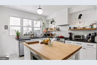 1821 S 10th Street, Philadelphia, PA 19148 - Photo 16