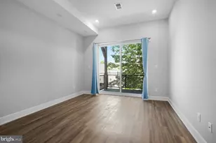 910 N 17th St, Philadelphia, PA 19130 - Photo 6