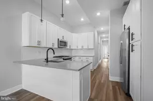 910 N 17th St, Philadelphia, PA 19130 - Photo 4