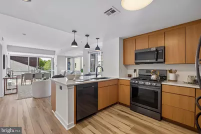 1034 Spruce Street #401, Philadelphia, PA 19107 - Photo 6
