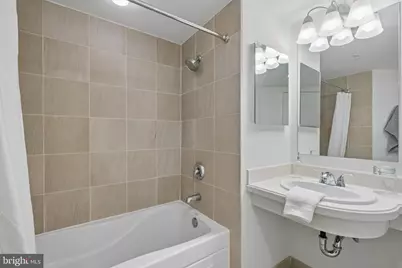 1034 Spruce Street #401, Philadelphia, PA 19107 - Photo 22