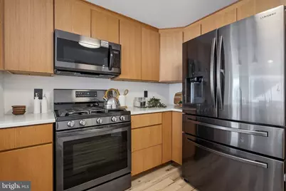 1034 Spruce Street #401, Philadelphia, PA 19107 - Photo 4