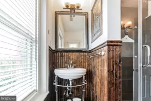 1911 Green St, Philadelphia, PA 19130 - Photo 12