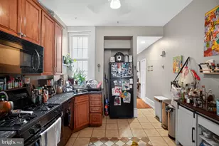 2424 Poplar St, Philadelphia, PA 19130 - Photo 8