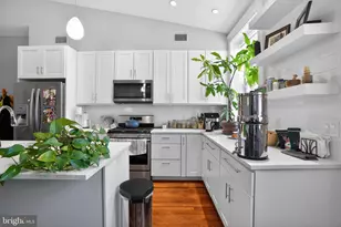 2126 Locust St, Philadelphia, PA 19103 - Photo 8