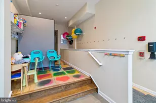 413 Fairmount Ave, Philadelphia, PA 19123 - Photo 2