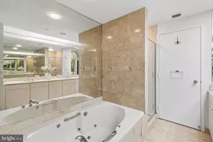 202 W Rittenhouse Square, Philadelphia, PA 19103 - Photo 14