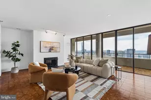 202 W Rittenhouse Square, Philadelphia, PA 19103 - Photo 2