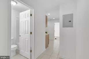 1526 Brown St, Philadelphia, PA 19130 - Photo 2