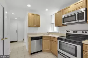 1526 Brown St, Philadelphia, PA 19130 - Photo 6