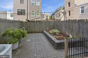832 N 20th St, Philadelphia, PA 19130 - Photo 12