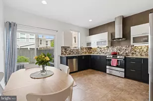 832 N 20th St, Philadelphia, PA 19130 - Photo 8
