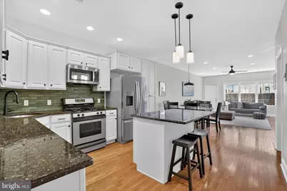 2246 Christian Street, Philadelphia, PA 19146 - Photo 4