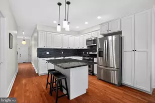 2246 Christian St, Philadelphia, PA 19146 - Photo 6