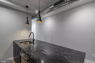 526 Brown St, Philadelphia, PA 19123 - Photo 4
