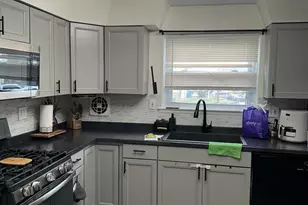 3612 Sussex Ln, Philadelphia, PA 19114 - Photo 4