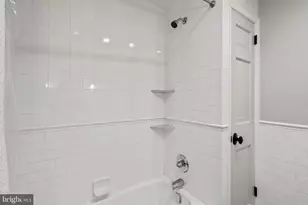311 Pemberton St, Philadelphia, PA 19147 - Photo 22