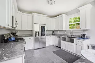 91 E Bells Mill Rd, Philadelphia, PA 19118 - Photo 12