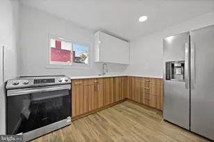 1910 Cambridge St, Philadelphia, PA 19130 - Photo 6