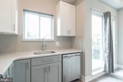 1206 N 24th Street #B, Philadelphia, PA 19121 - Photo 4