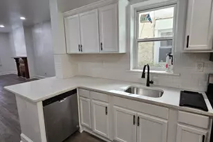 3327 N Sydenham St, Philadelphia, PA 19140 - Photo 8