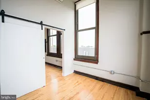 1300 S 19th St, Philadelphia, PA 19146 - Photo 4