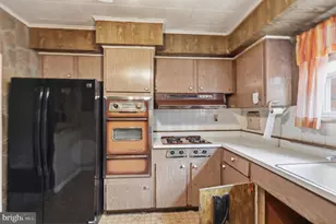 1928 Goodnaw St, Philadelphia, PA 19115 - Photo 26