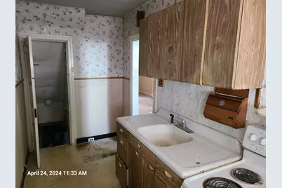 6445 Dicks Avenue, Philadelphia, PA 19142 - Photo 4