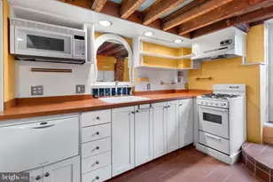 528 Kauffman St, Philadelphia, PA 19147 - Photo 2