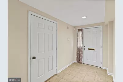 601 S 17th Street, Philadelphia, PA 19146 - Photo 32