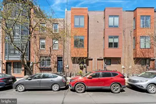 1637 Fitzwater St, Philadelphia, PA 19146 - Photo 2
