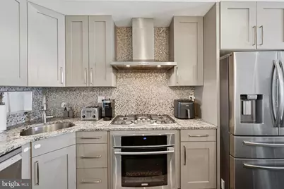 1637 Fitzwater Street, Philadelphia, PA 19146 - Photo 14