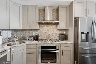 1637 Fitzwater St, Philadelphia, PA 19146 - Photo 14