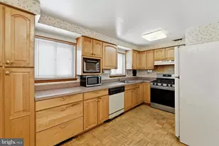 2641 Maxwell St, Philadelphia, PA 19152 - Photo 4