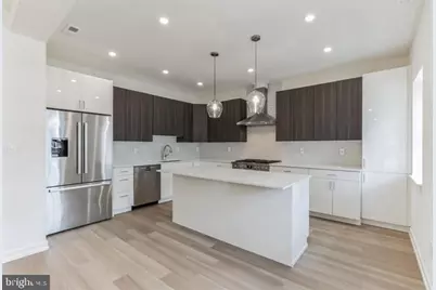2130 Locust Street #D1, Philadelphia, PA 19103 - Photo 4