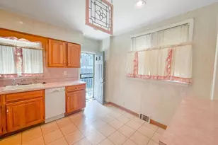 5626 Woodbine Ave, Philadelphia, PA 19131 - Photo 8