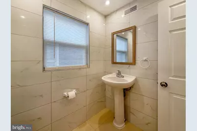 534 W Huntingdon Street, Philadelphia, PA 19133 - Photo 12