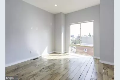 2040 E Susquehanna Avenue, Philadelphia, PA 19125 - Photo 12
