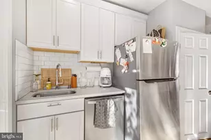 128 W Thompson St, Philadelphia, PA 19122 - Photo 8