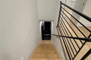 1220 W Airdrie St, Philadelphia, PA 19140 - Photo 30