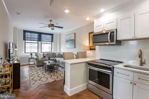 1324 Locust St, Philadelphia, PA 19107 - Photo 8
