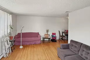 562 Larkspur St, Philadelphia, PA 19116 - Photo 2