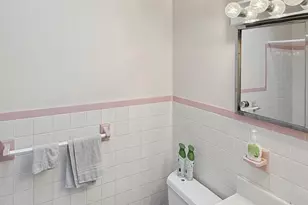 562 Larkspur St, Philadelphia, PA 19116 - Photo 10