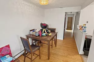 562 Larkspur St, Philadelphia, PA 19116 - Photo 4