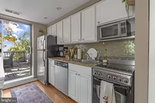 1102 N 4th St, Philadelphia, PA 19123 - Photo 4