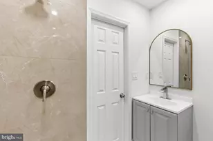 213 Hermitage St, Philadelphia, PA 19127 - Photo 12