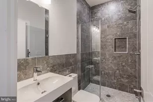 1940 N 8th St, Philadelphia, PA 19122 - Photo 12