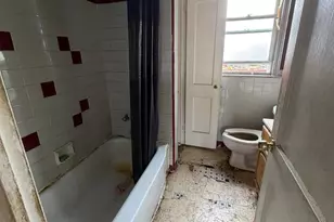 652 E Annsbury St, Philadelphia, PA 19120 - Photo 6