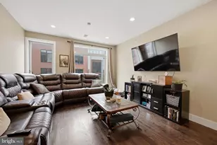 844 N 15th St, Philadelphia, PA 19130 - Photo 4